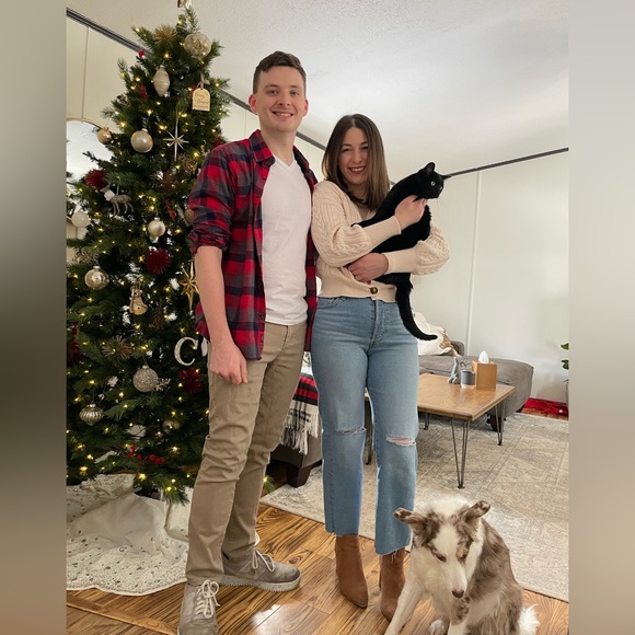 Meet your Posher, Megan - Picture 3 of 5